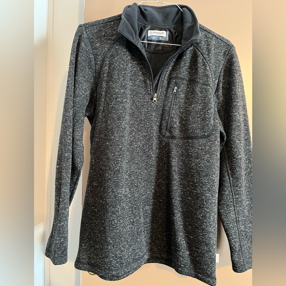 Magellan Outdoors Black and Gray Pullover
